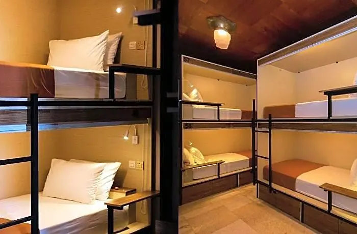 Nyaman Hostal *
